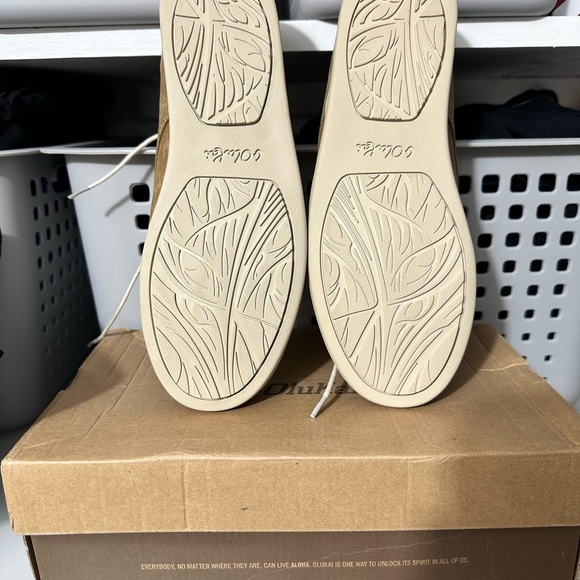 Olukai Heleuma Leather - Picture 3 of 6